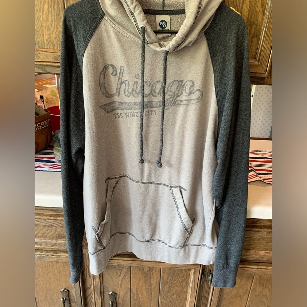Chicago The Windy City Men's Hoodie - Gray Black extra stitching good condition